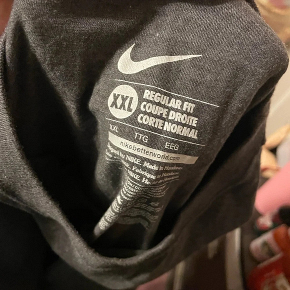 NWOT NIKE MENS REGULAR FIT COTTON TEE - Picture 2 of 2